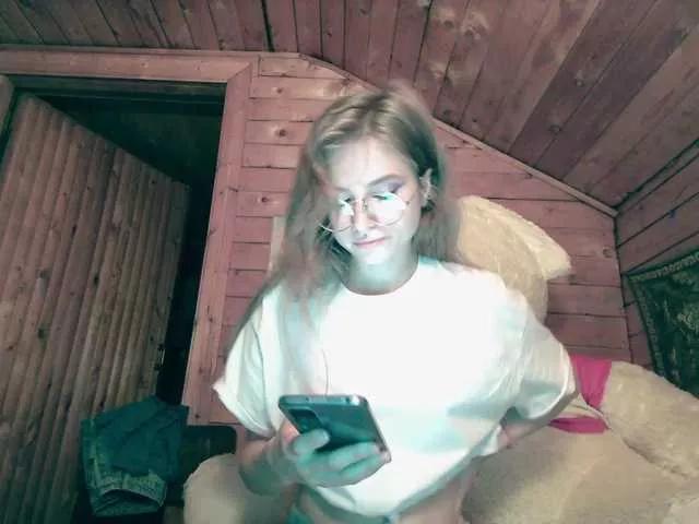 Airaa on BongaCams 