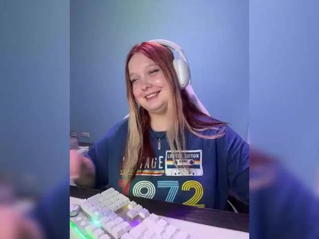 AlinaAdams on BongaCams 