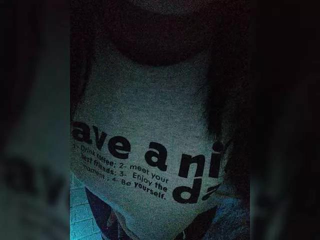 Allyac on BongaCams 