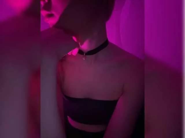 AnnaDaisy1 on BongaCams 