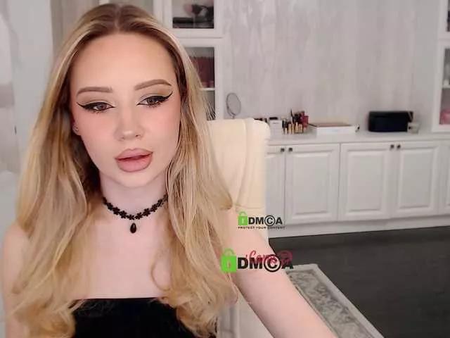 AnnaDaisy1 on BongaCams 