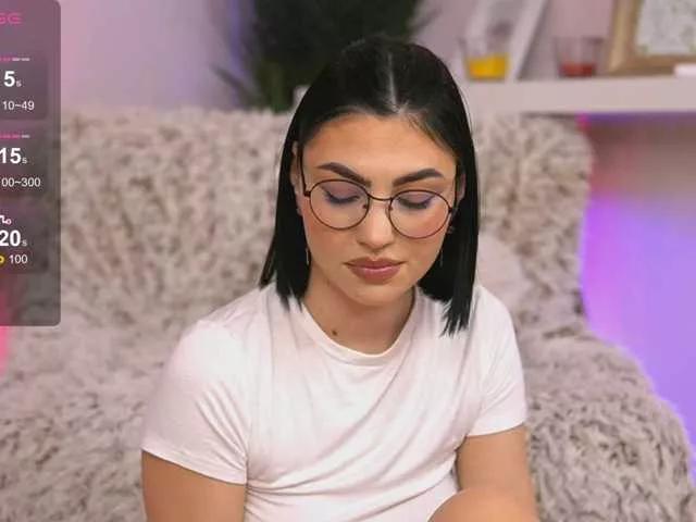 AvaLowin on BongaCams 