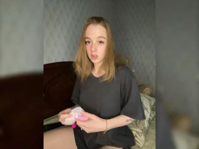 Dandimilk on BongaCams 