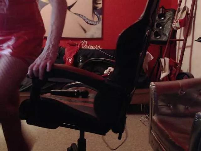 Dominatrix-Helga on BongaCams 