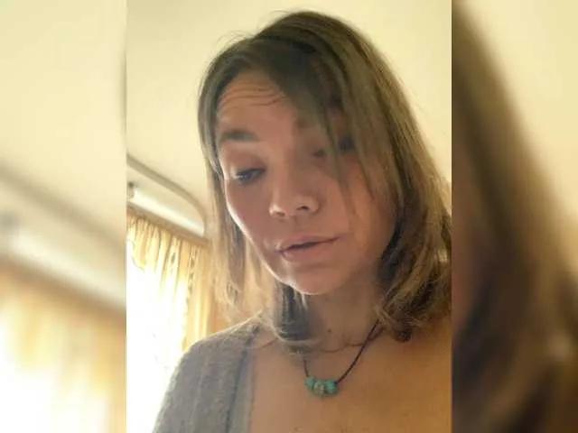 Ella-Pearlie — Freechat on BongaCams