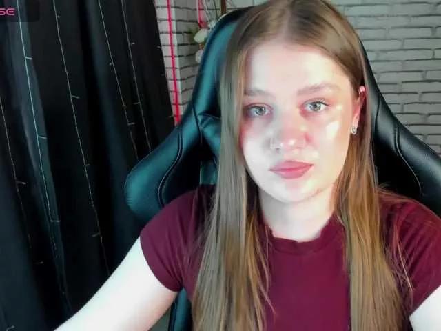 Emilia-Clare on BongaCams 