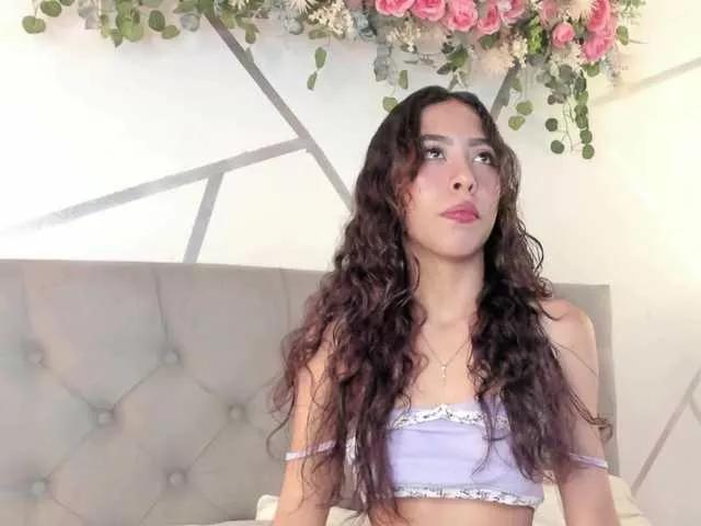 EMMAAA-STOONEE on BongaCams 