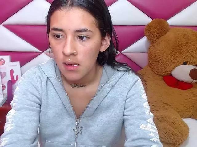 emmajonzlx on BongaCams 