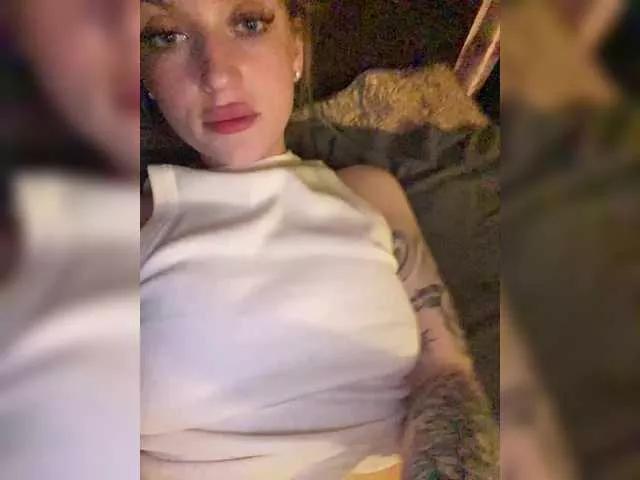 ErnieFlossy on BongaCams 