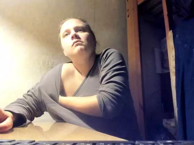 esterjohns on BongaCams 