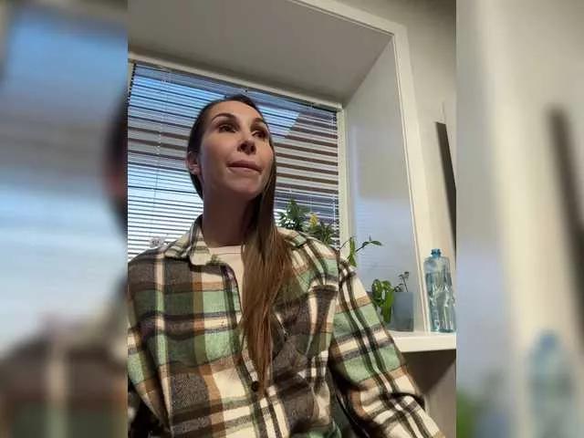 hothoneybabe on BongaCams 