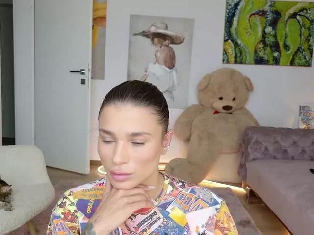 LennaGodess on BongaCams 