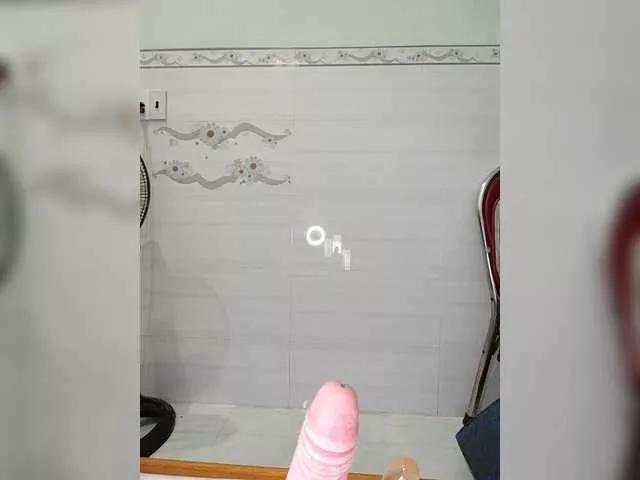 LittleFoxAss on BongaCams 