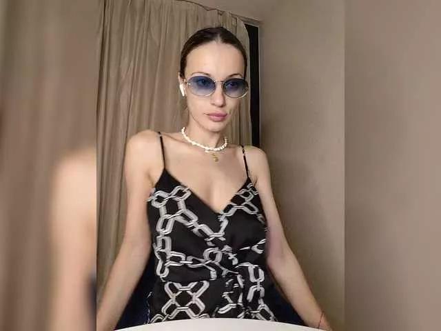 Lola3000 on BongaCams 