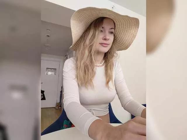 Lola3000 on BongaCams 