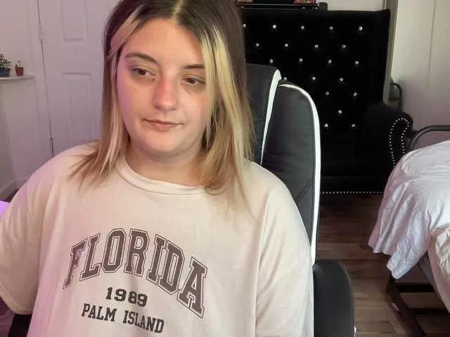 maramaze on BongaCams 