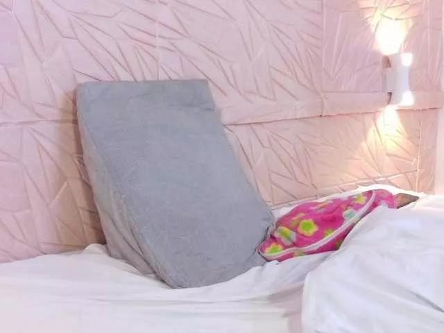 mommy-loves-cock on BongaCams 