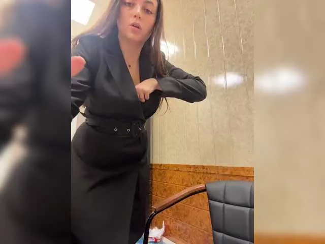 NikkySecrets on BongaCams 