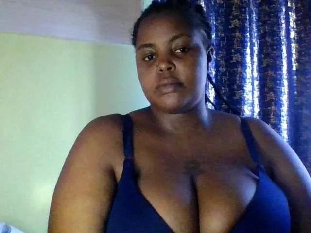 sauccyspoilage on BongaCams 