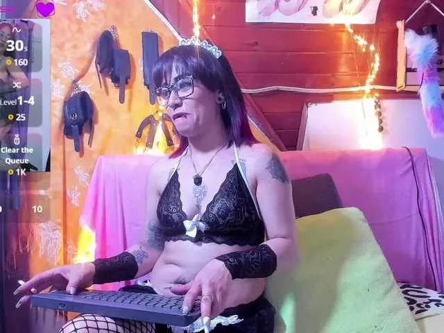 staacy37 on BongaCams 