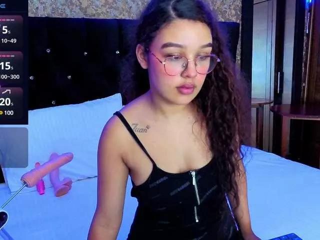 Sweet-rosse on BongaCams 