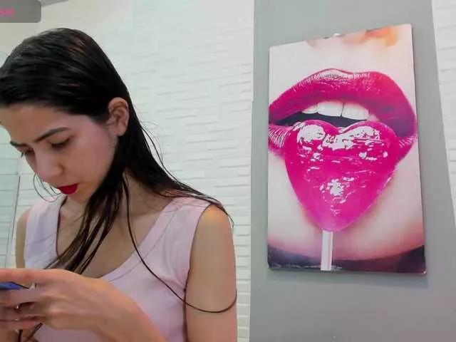 SweetieandJuiicy on BongaCams 