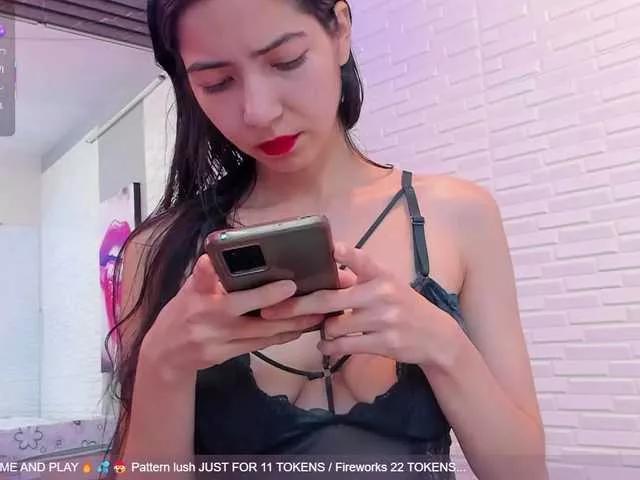 SweetieandJuiicy on BongaCams 