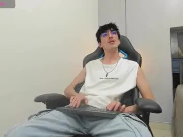 alex_briight — GOAL: Cum Show [1106 tokens remaining] Welcome to my room! #18 #new #latino #bigcock #cum