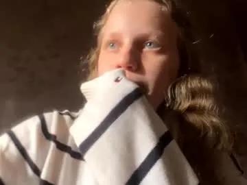 berniecemontell — GOAII-lick and bite my lips-Hi! My name is Sia. I'm new here! Wish me luck! :) #new #skinny #natural #young #18 [15 tokens remaining]
