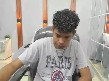 boylittle19cm on Chaturbate 