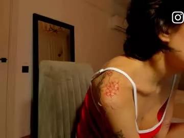 bzzzme on Chaturbate 