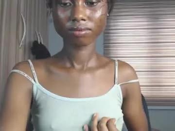 choco_petitqueen on Chaturbate 