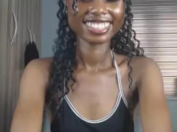 choco_petitqueen on Chaturbate 