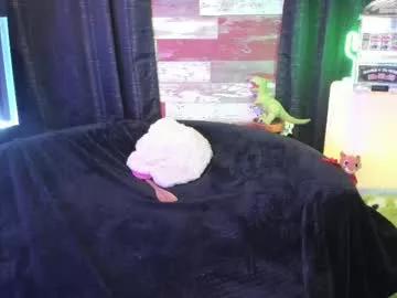 elle4you on Chaturbate 