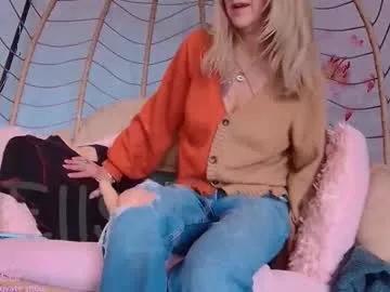 ells_palace on Chaturbate 