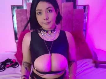 evelynaradia on Chaturbate 