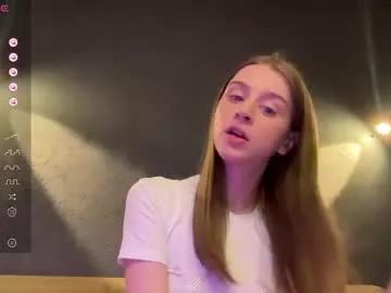 evie_may on Chaturbate 