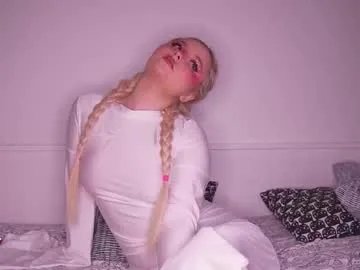 flexylover_ — GOAL: MAKE ME SQUIRT SO HARD [770 tokens remaining] My Favorite tips 1113337771001PVT open . Hey guys my name is Nika #feet #bigass #blonde #lovense #flexible