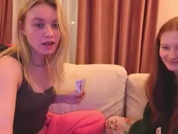 howimeturmum — rarrr // GOAL: flash tits (only ash) #british #smalltits #tease #daddysgirl #blonde