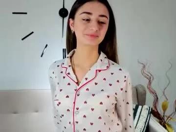 jaleesasahler — goal: let's touch my boobies with lift up shirt Hi! My name is Iris, I'm #18 y.o., #new and #skinny girl. #teen #shy [66 tokens remaining]