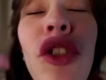 krissyhei — GOAL: Goood morning [22 tokens remaining] Hey-Hey I'm Sarah Let's go have fun together #18 #teen #smalltits #new #feet