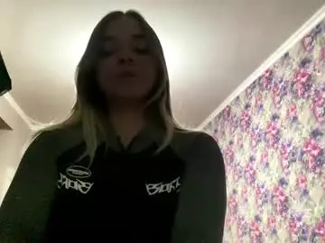 lavetaterpstra — GOAL: "play with hair " Hi I'm #18 Elizabeth #new #shy #blonde #cute [6 tokens remaining]