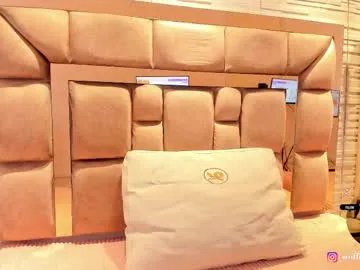 lilian_starfire — Goal reached!  Thanks to all tippers! #tease #bigass #teen #ebony #squirt