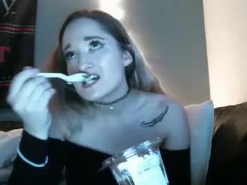 littlesweetmami on Chaturbate 