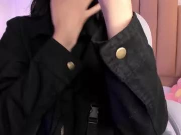lolarose01 on Chaturbate 