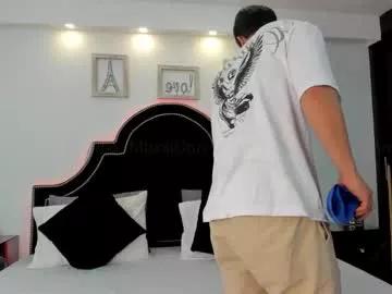 maxxicruz on Chaturbate 