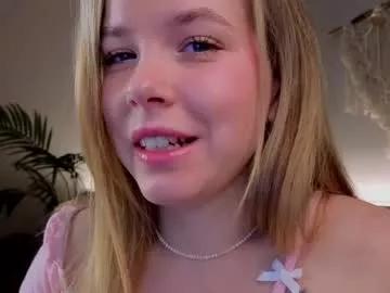 milly_shy on Chaturbate 