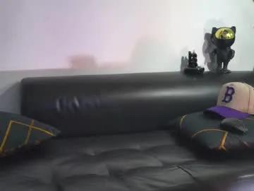 nicolas_veiny — Nicolas_veiny's room #straight #muscle #bigcock #smoke #dominator