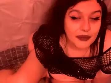 rattlesnakebitch on Chaturbate 