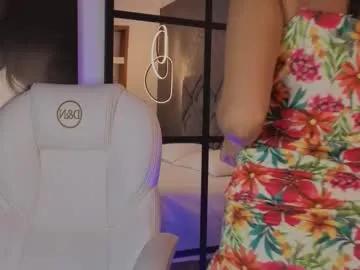 renata_cruz_ —  Hey Feet Lovers Let all the milk you can give me slide down my feetPROMO:I give you snap and you join my fan clubTry my fav patterns 22-33-88-111-202 #latina #feet #footjob #deepthroat #hairy